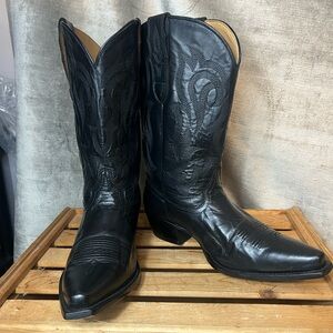 Shyanne Gemma Women's Western Black Snip Toe Boots. Size 11 CMF. Msrp $209.99